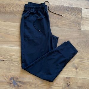 American Eagle black lightweight joggers